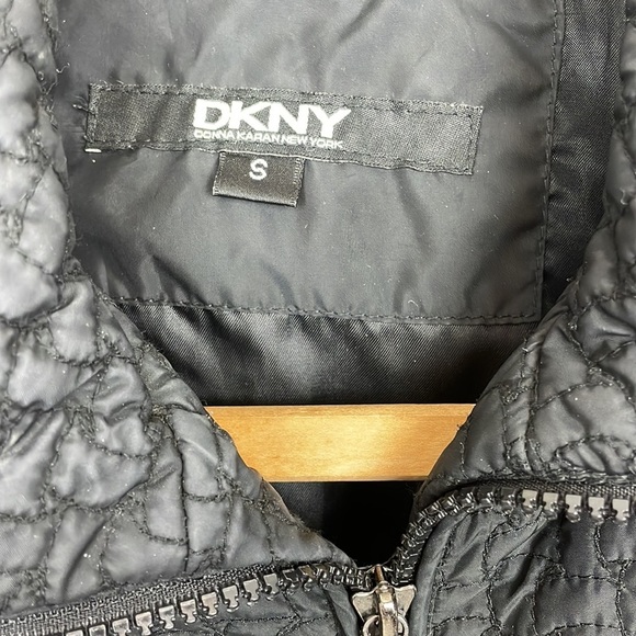 DKNY | Black Quilted Down Jacket; Zipper Front and Buckle Belt; Size Small - Picture 3 of 15